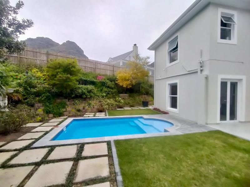 To Let 5 Bedroom Property for Rent in Hout Bay Western Cape